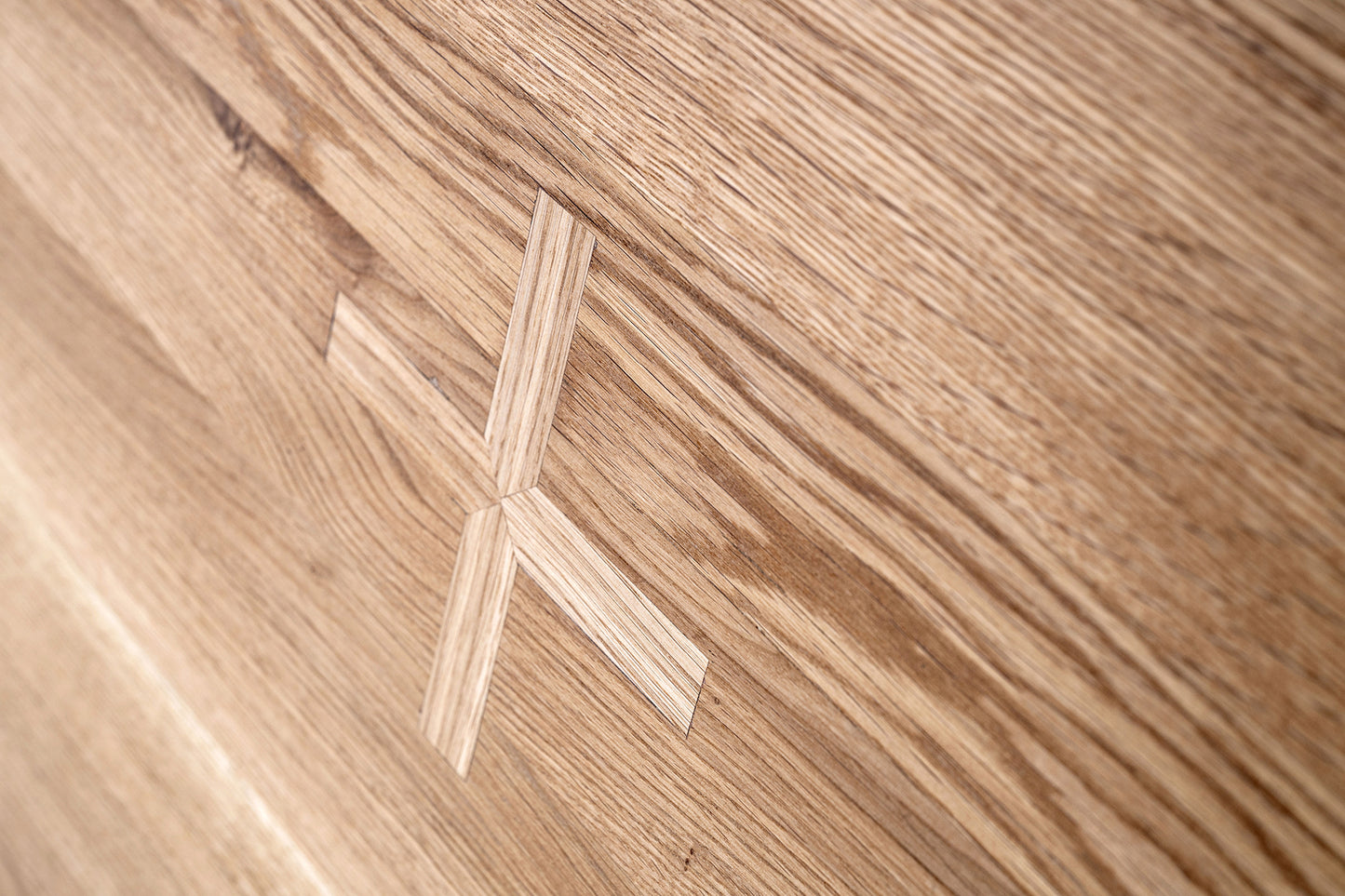 ater.dining.table